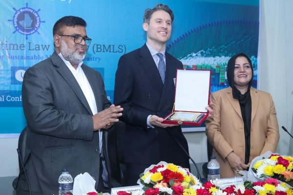 bbe72314-0090-41b4-a319-cc44d8aeb665